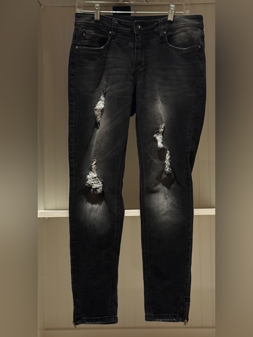 Venus Distressed Black Ripped Skinny Jeans Size 8 Ankle Zipper